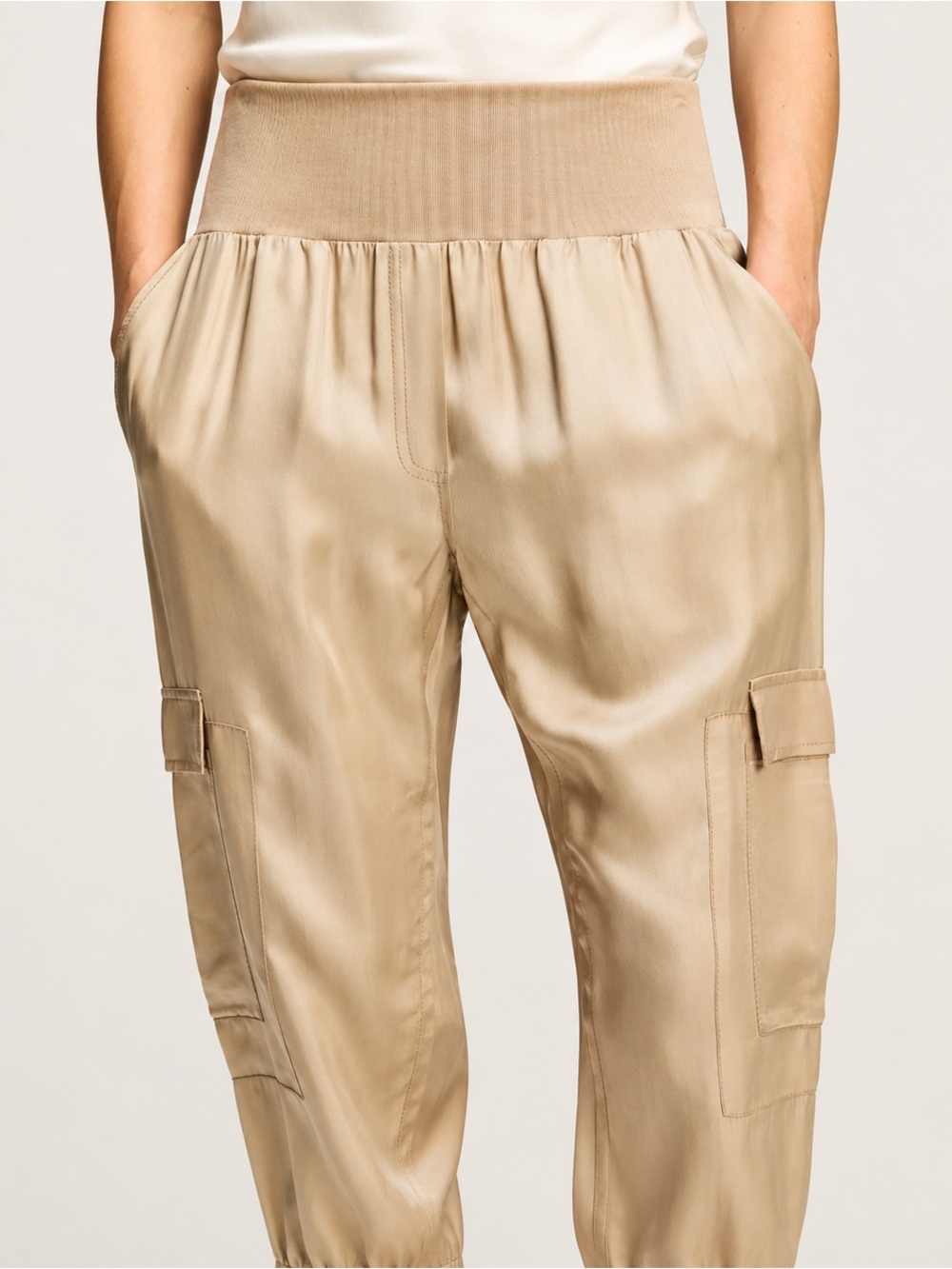 NWT Cinq à Sept Giles Khaki Cupro Cargo Jogger Pants Size XL - Picture 5 of 11